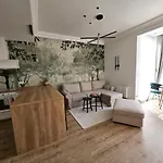 Mira In My Center Apartment