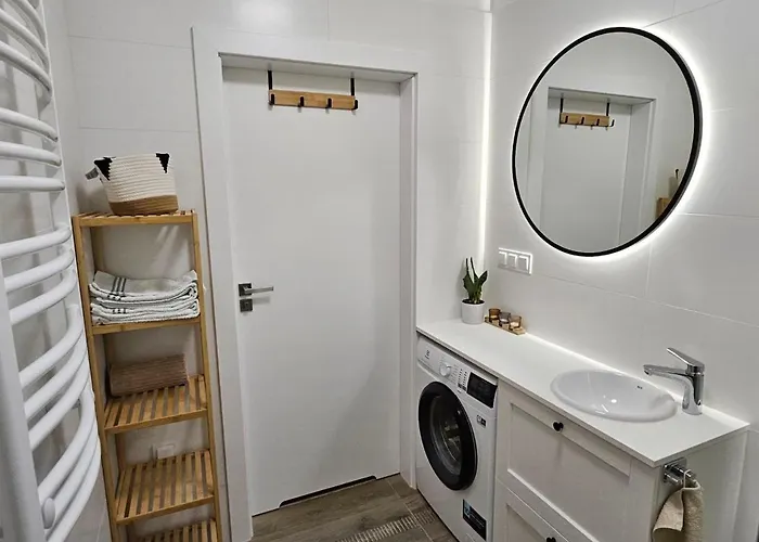 Mira דירה שצ'צ'ין